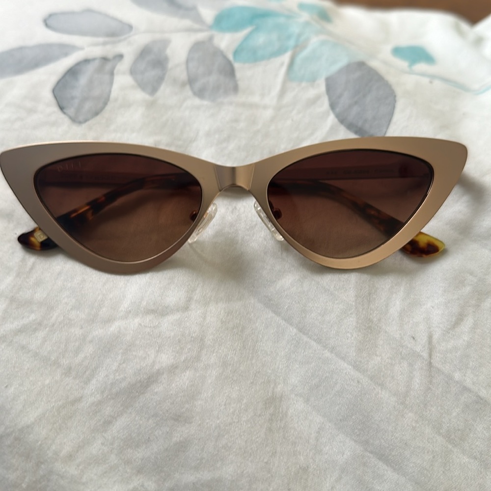 Diff Eyewear “Rae” Cat Eye Sunglasses - image 4